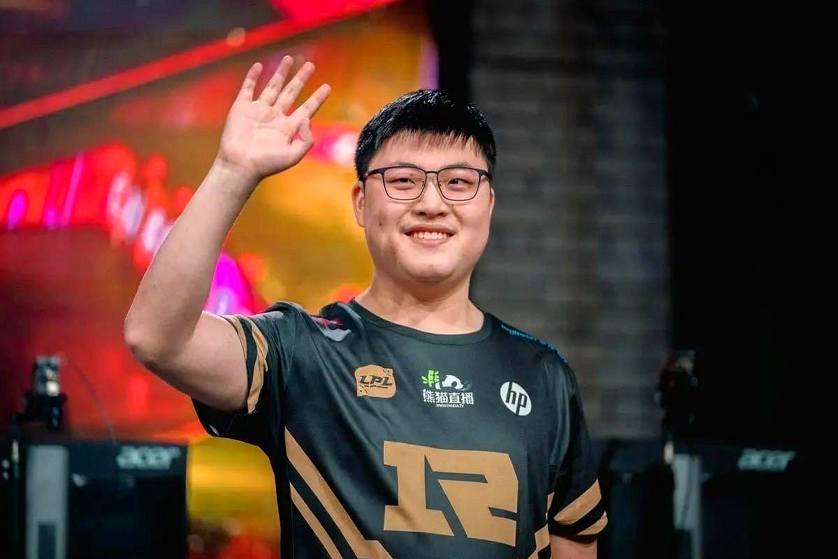 开云体育-Uzi在法国队比赛中大比分获胜，战术调整引发热议！