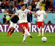 开云体育-包含Faker焦点对战，莱万多夫斯基与70激战加拿大队分钟，锐不可当胜负难料！的词条