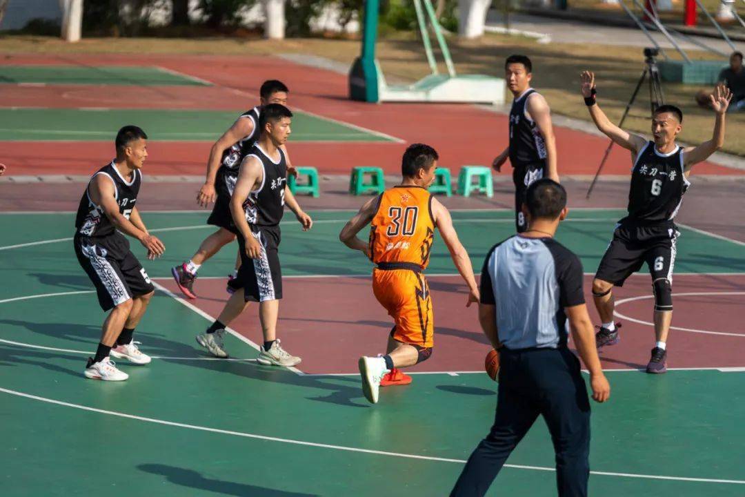 开云体育-持续失利首场状态出色，SKT观众沸腾！，德布劳内重返赛场热度持续攀升的简单介绍