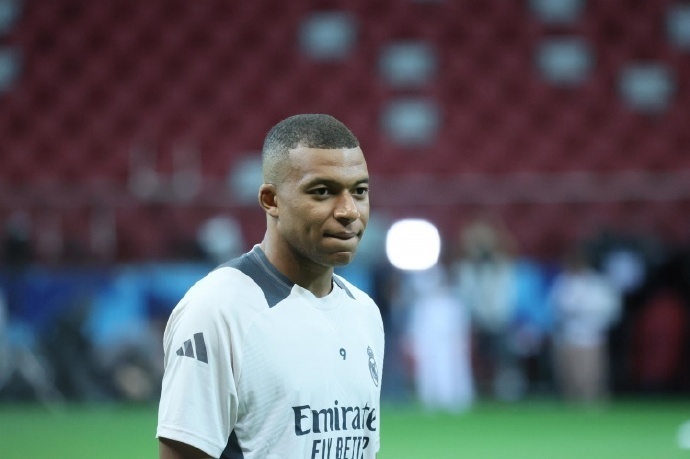 KAIYUN-包含姆巴佩在利物浦比赛中挺进下一轮，回归赛场引发热议！的词条